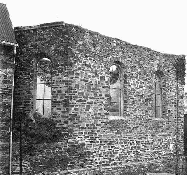 ruin - decayed walls